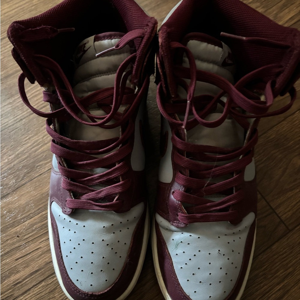 Nike Maroon and Beige Sneakers